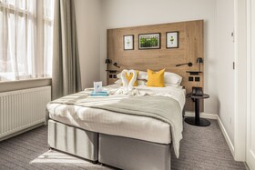 The Princes Square Hotel