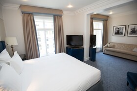 The Waldorf Hilton
