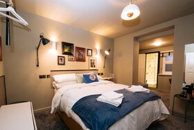 The Warwick by Aura Collection