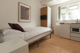 Thirsk Road Studios by EveryWhere to Sleep London
