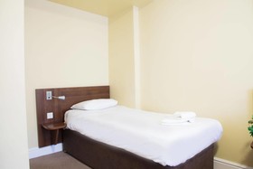 Victoria Inn London