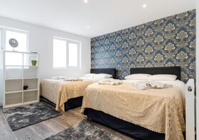 Whitechapel Grand