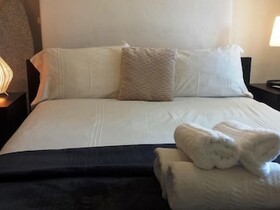 Whitechapel Rooms