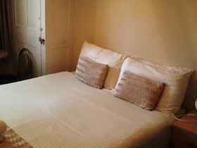 Whitechapel Rooms