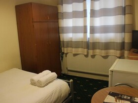 Whitechapel Rooms