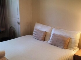 Whitechapel Rooms