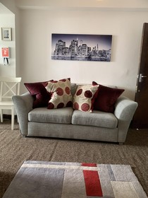 Cardigan House - Avad