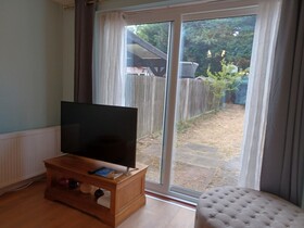 Crawley Green House Huku Kwetu