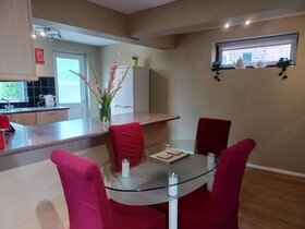 Crawley Green House Huku Kwetu