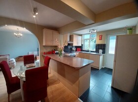 Crawley Green House Huku Kwetu