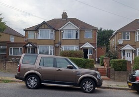 Crawley Green House Huku Kwetu