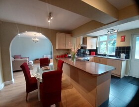 Crawley Green House Huku Kwetu