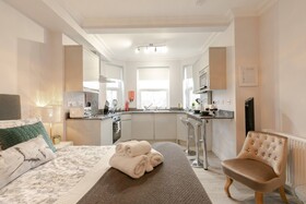 Helena Luxury Serviced Apartment