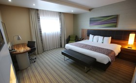 Crowne Plaza Reading East
