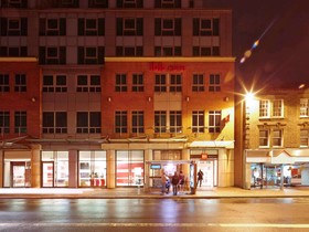 ibis Reading Centre