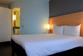 ibis Reading Centre