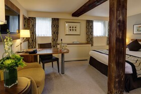 Moat House Reading Hotel