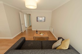 PREMIER SUITES Reading