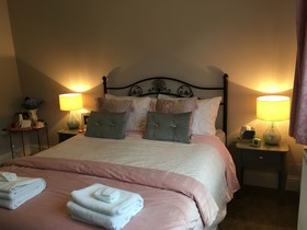 Leafy Suburban Bed and Breakfast