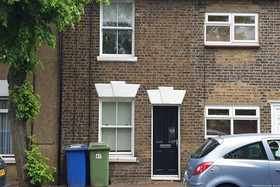 Borden Terrace by Kasay Stays