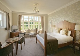 Grovefield House