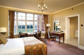 Grovefield House