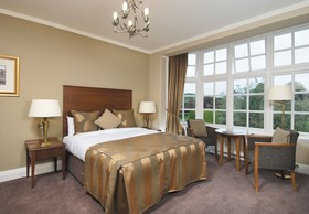 Grovefield House