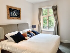 Bookeduk Large Cosy Cottage