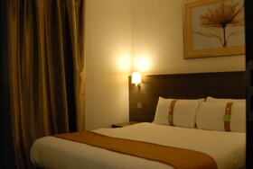 Crowne Plaza London - Kingston