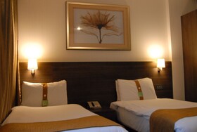 Crowne Plaza London - Kingston