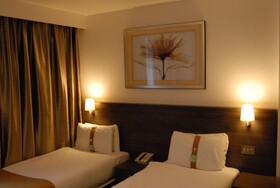 Crowne Plaza London - Kingston