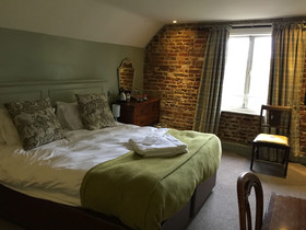 The Leicester Arms Hotel