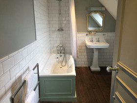 The Leicester Arms Hotel