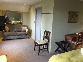 The Leicester Arms Hotel