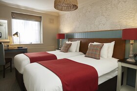 Feathers Inn