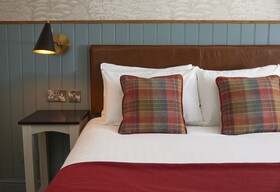 Feathers Inn