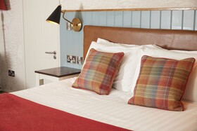 Feathers Inn