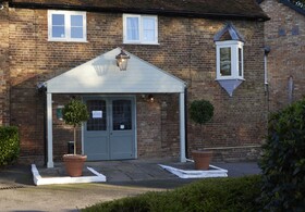 Feathers Inn
