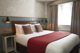Feathers Inn