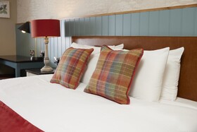 Feathers Inn