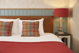 Feathers Inn