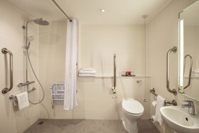 Leonardo Hotel London Heathrow Airport