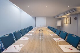 Leonardo Hotel London Heathrow Airport