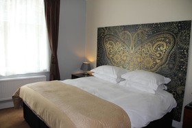 The Royal Adelaide Hotel