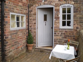 Duken Courtyard Cottage