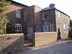 Duken Courtyard Cottage