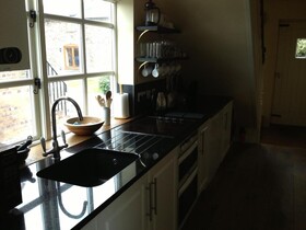 Duken Courtyard Cottage