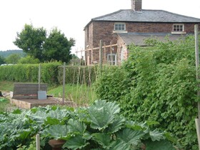 Duken Courtyard Cottage