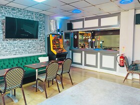 The J & S Hotel