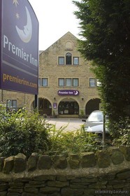 Premier Inn Huddersfield North